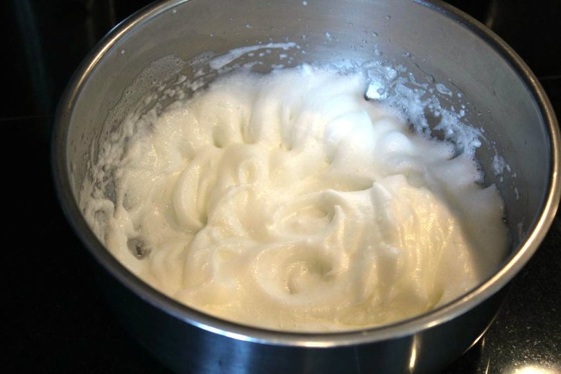 whipped-egg-white