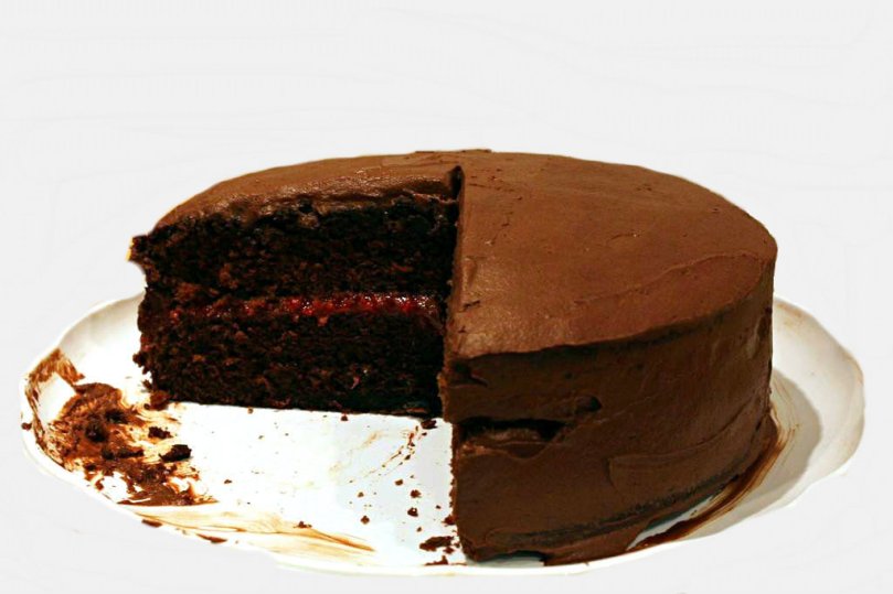 chocolate-raspberry-cake-main